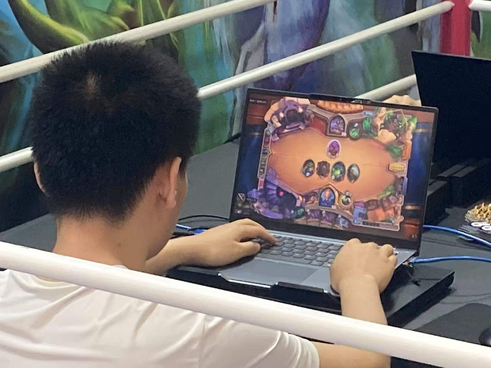 成都站落幕 雏雏卫冕！AG旗舰厅黄金公开赛(图7)
