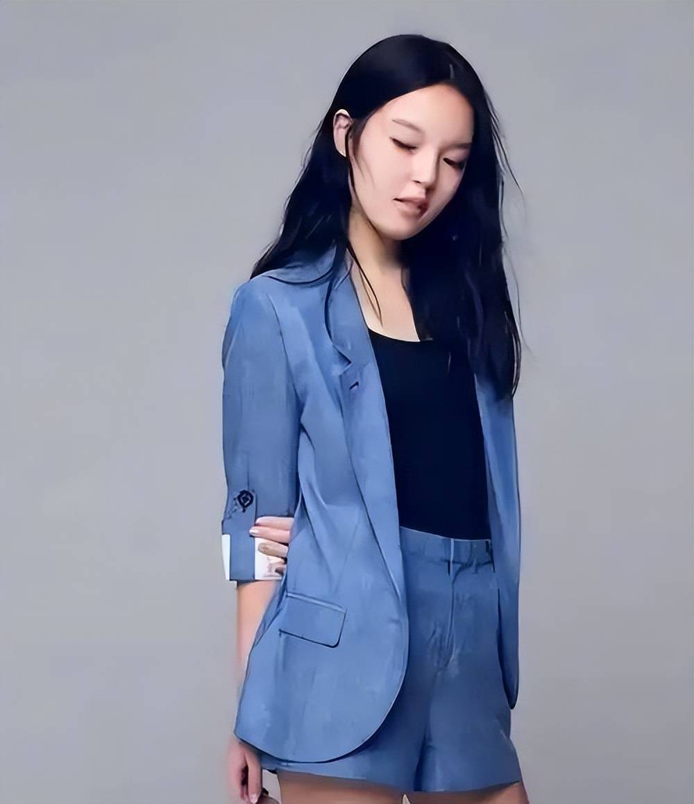 后23岁的女儿就走上一条“不归路”AG旗舰厅李咏也没想到自己离世7年(图7)